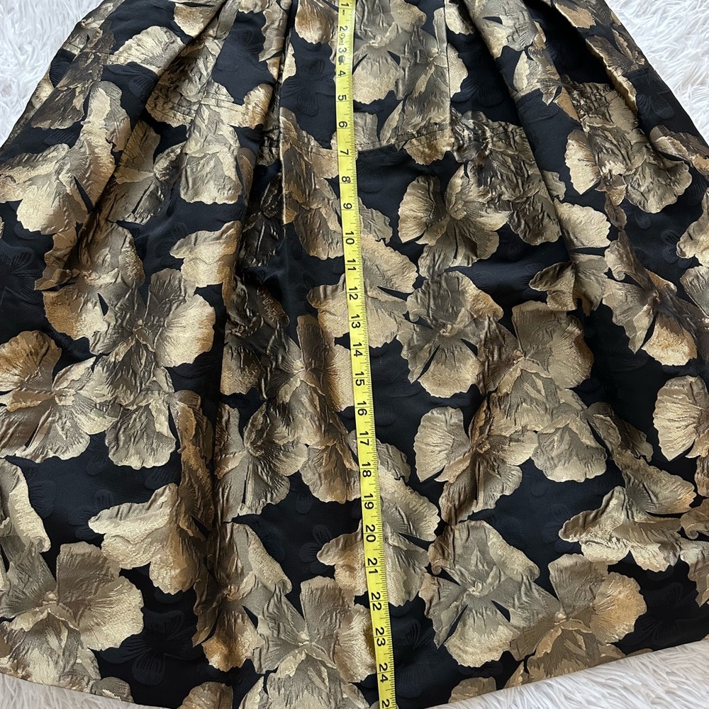 Elegant Black and Gold Floral Dress - Picture 10 of 11